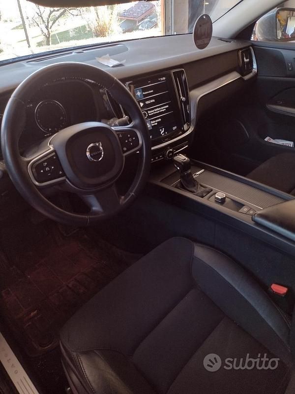 Usata Volvo V60 2019 Nero Station wagon