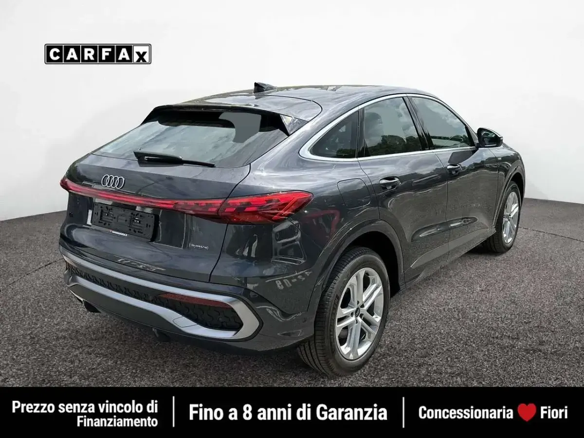 Nuova Audi Q5 Sportback S-Line 204 CV (150 kW) 2025 Grigio SUV