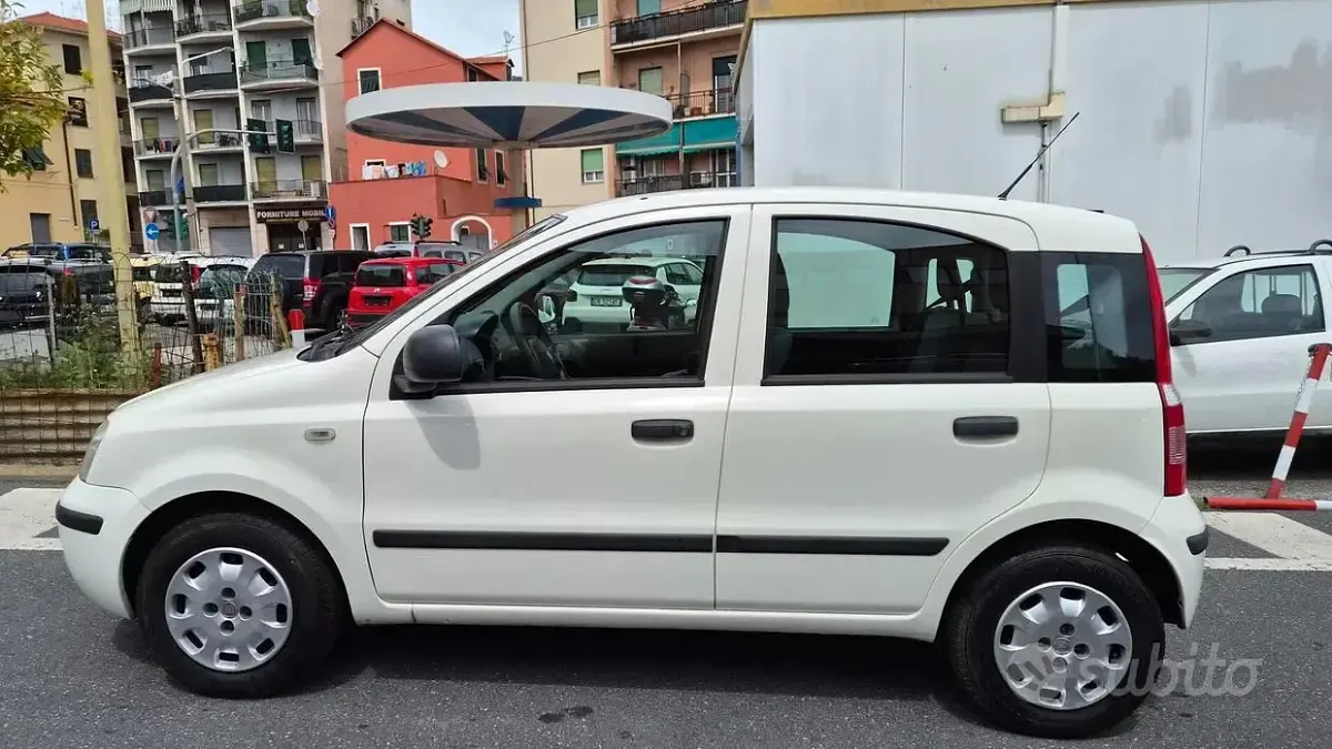 Usata Fiat Panda Dynamic 69 CV (50 kW) 2011 Bianco Utilitaria