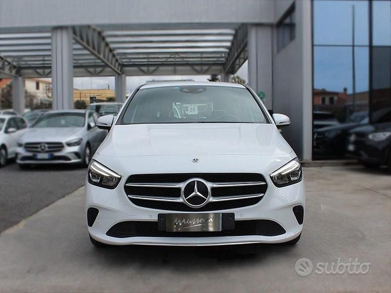 Usata Mercedes B250e 160 CV (117 kW) 2022 Bianco Monovolume