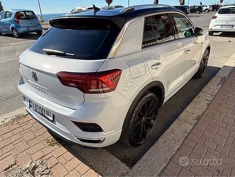 Usata VW T-Roc R-line 150 CV (110 kW) 2022 Bianco SUV