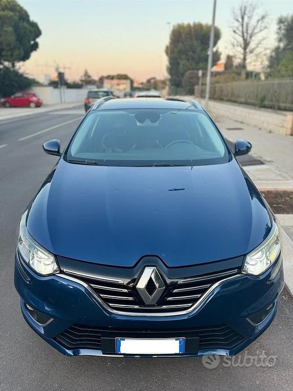 Usata Renault Mégane GrandTour 110 CV (80 kW) 2016 Blu Station wagon