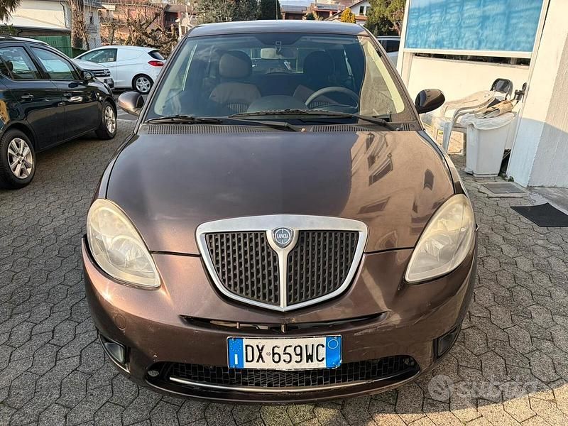 Usata Lancia Ypsilon 77 CV (56 kW) 2009 Grigio Utilitaria