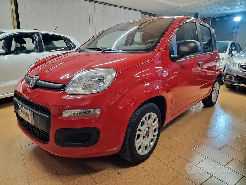 Usata Fiat Panda Connect 69 CV (50 kW) 2020 Rosso Berlina