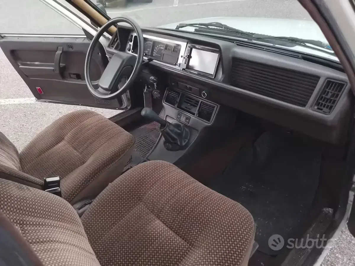 Usata Fiat 1600 98 CV (72 kW) 1981 Bianco Berlina