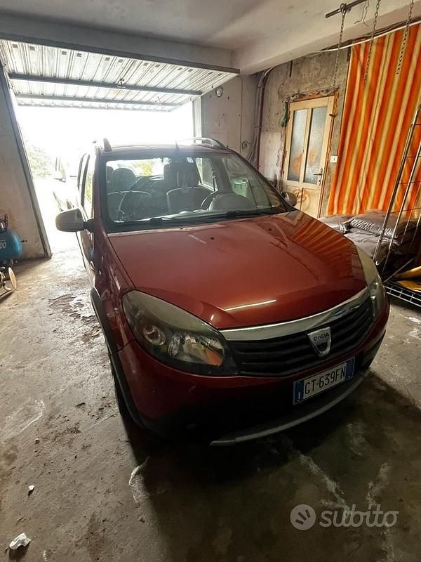 Usata Dacia Sandero 85 CV (62 kW) 2011 Berlina