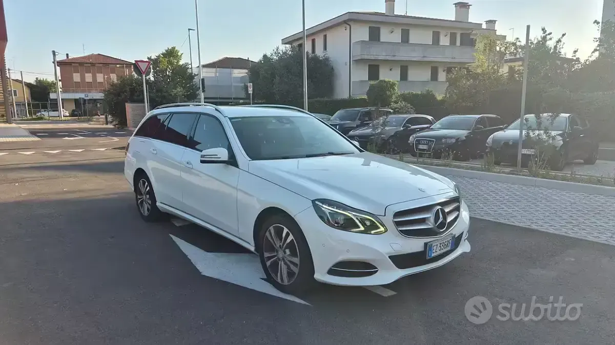 Usata Mercedes E250 204 CV (150 kW) 2015 Bianco Station wagon