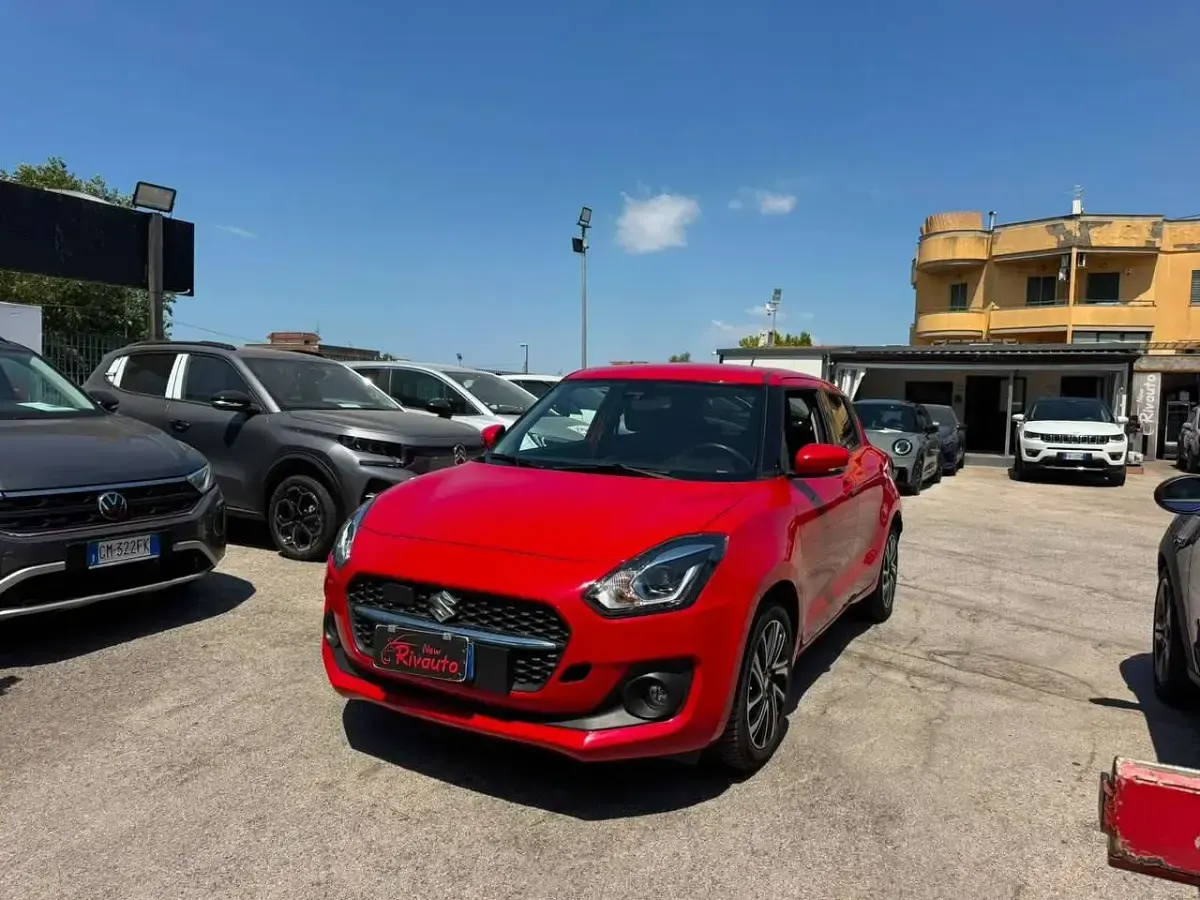 Usata Suzuki Swift 83 CV (61 kW) 2022 Rosso Utilitaria