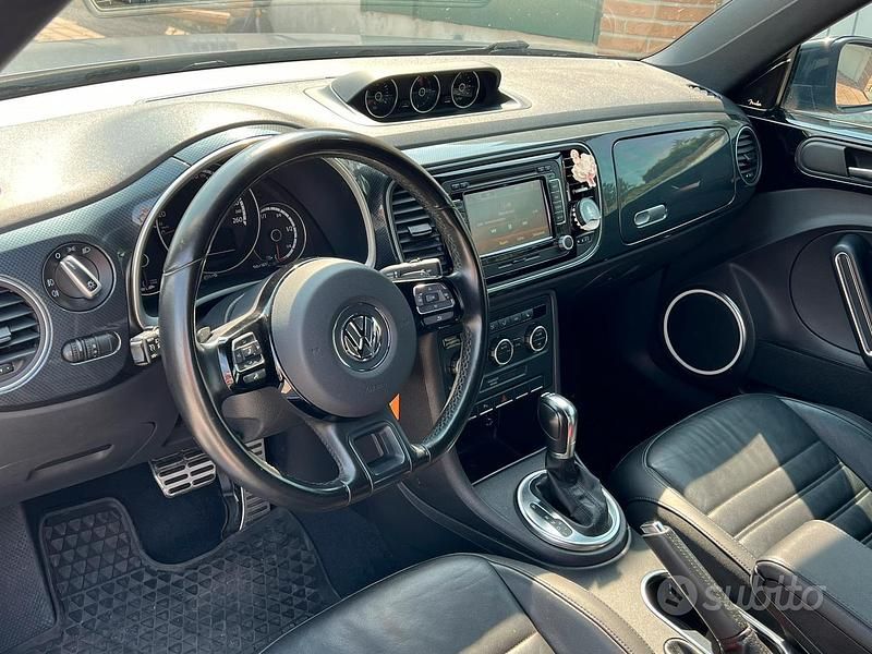 Usata VW Beetle Cabriolet Sportline 160 CV (117 kW) 2013 Cabrio