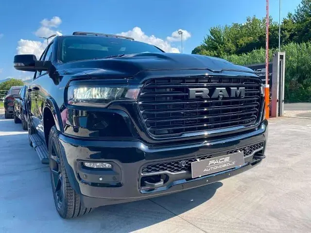 Nuova RAM 1500 540 CV (397 kW) 2026 Nero metallizzato Pick-up