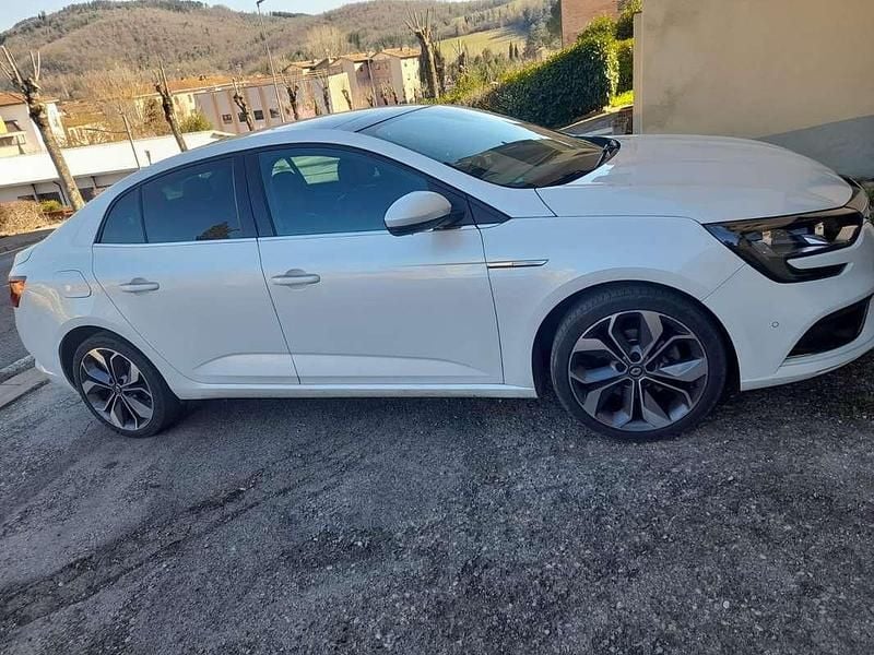 Usata Renault Mégane IV Intens 131 CV (96 kW) 2017 Argento Coupé