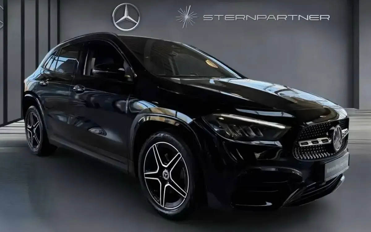 Usata Mercedes GLA200 AMG 150 CV (110 kW) 2023 Nero SUV