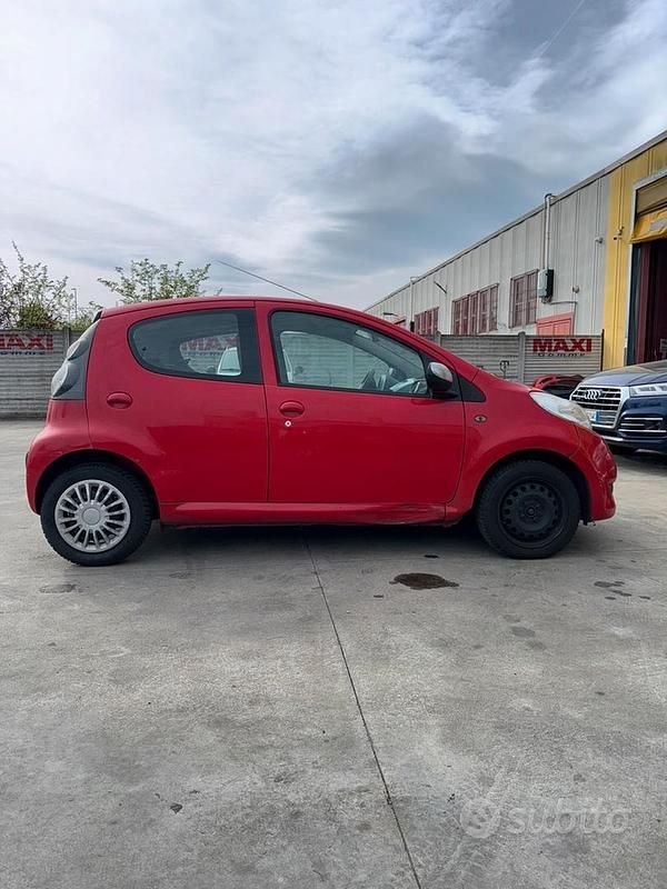 Gebraucht Citroën C1 Seduction 68 PS (50 kW) 2011 Rot Kleinwagen
