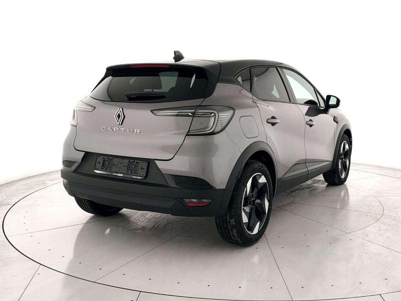 Nuova Renault Captur Techno 101 CV (74 kW) 2025 Grigio metall. SUV