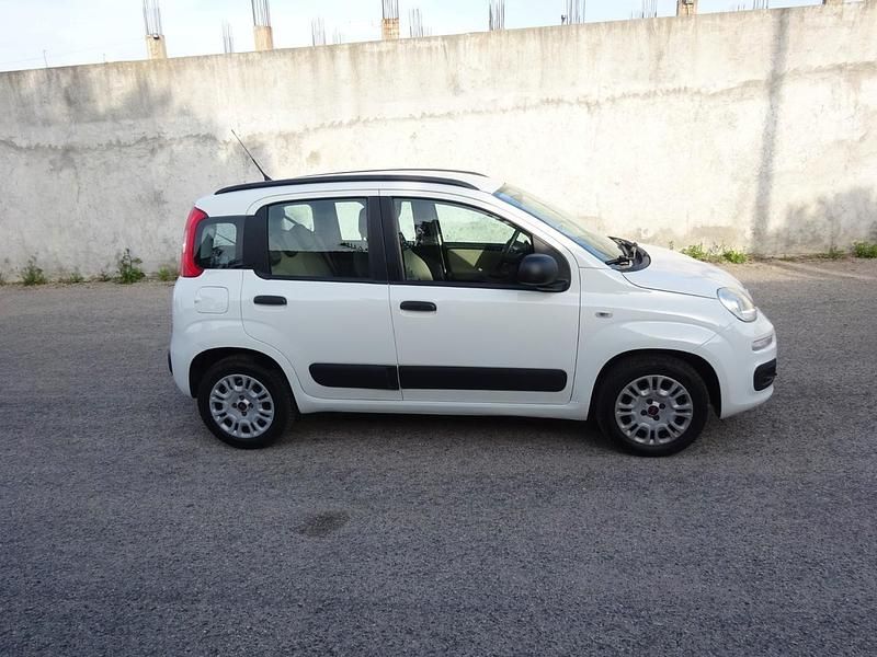 Usata Fiat Panda Lounge 75 CV (55 kW) 2015 Bianco Utilitaria
