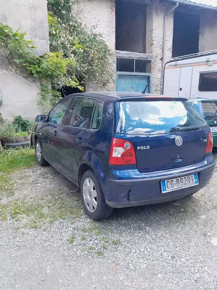 Usata VW Polo 54 CV (39 kW) 2002 Bluazzurro Cabrio