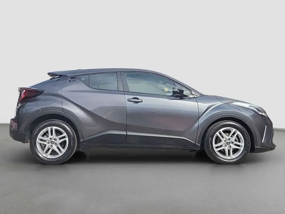 Usata Toyota C-HR Active 98 CV (72 kW) 2022 Grigio SUV