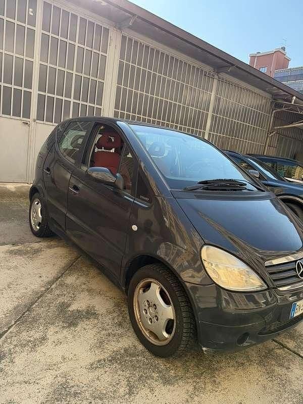 Usata Mercedes A160 Elegance 102 CV (75 kW) 2000 Monovolume