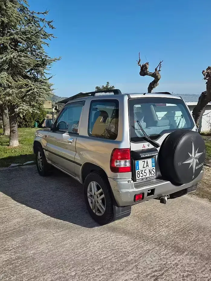 Usata Mitsubishi Pajero 114 CV (83 kW) 2003 Grigio SUV