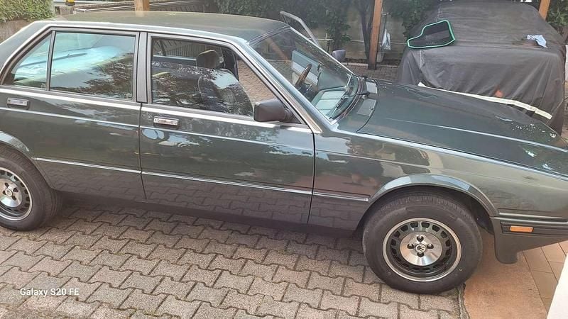 Usata Maserati 420 204 CV (150 kW) 1985 Verde Berlina