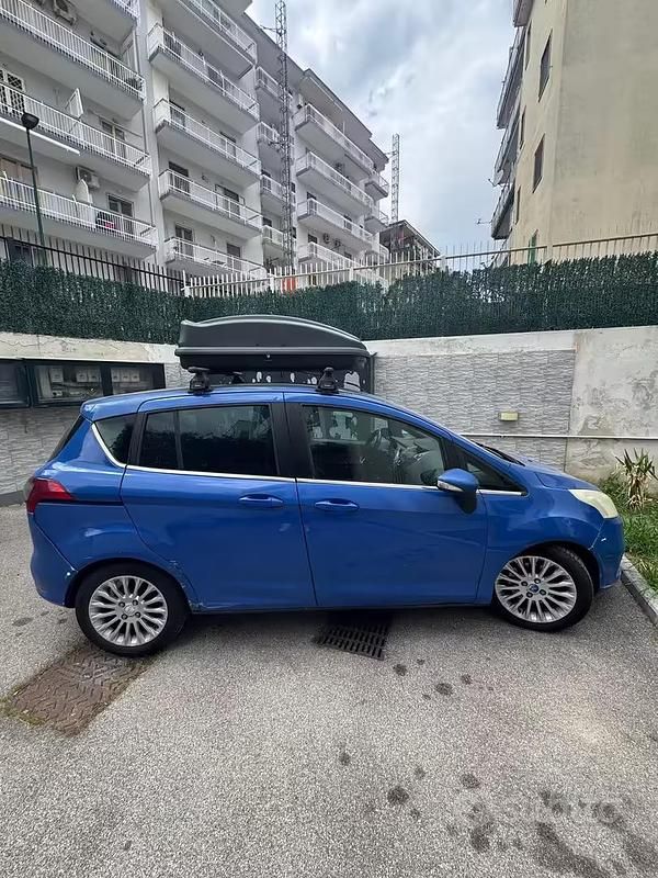 Usata Ford B-MAX 95 CV (69 kW) 2013 Blu Monovolume