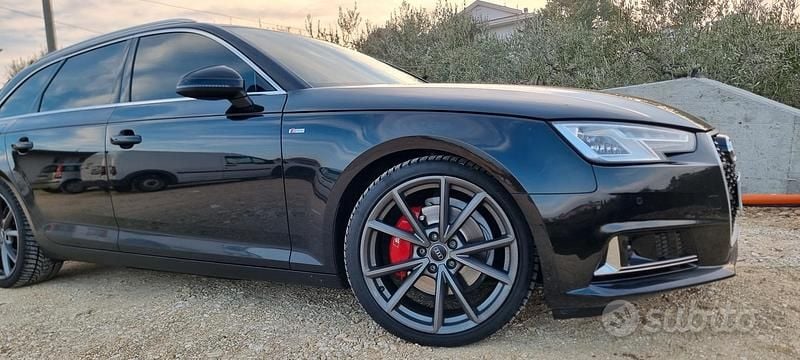 Usata Audi A4 Black Edition 190 CV (139 kW) 2016 Nero Station wagon