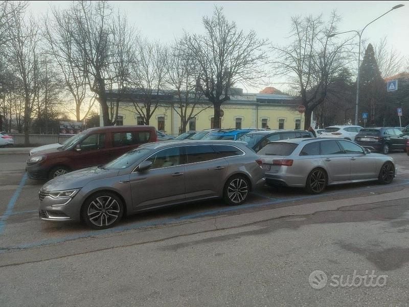 Usata Renault Talisman 160 CV (117 kW) 2019 Grigio Station wagon