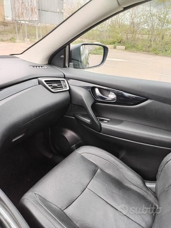 Usata Nissan Qashqai 131 CV (96 kW) 2016 Nero SUV
