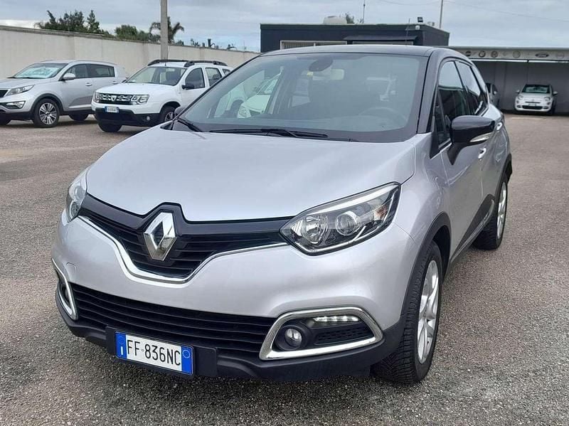 Usata Renault Captur Intens 110 CV (80 kW) 2016 Argento SUV