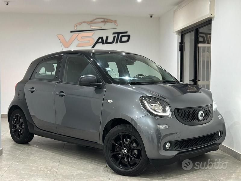 Usata Smart ForFour Passion 71 CV (52 kW) 2018 Grigio Utilitaria