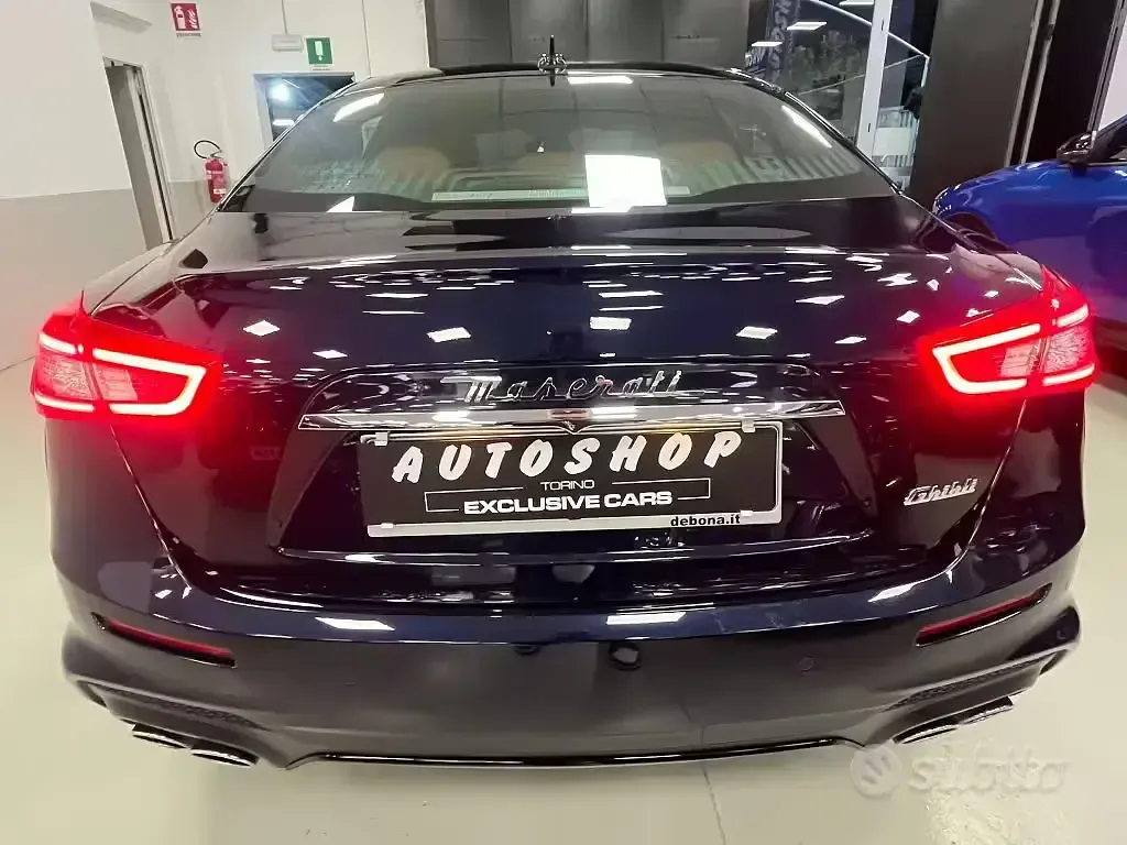 Usata Maserati Ghibli 275 CV (202 kW) 2020 Blu/azzurro Berlina