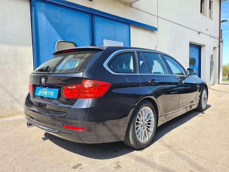 Usata BMW 330 Luxury Line 258 CV (189 kW) 2013 Nero metallizzato Station wagon