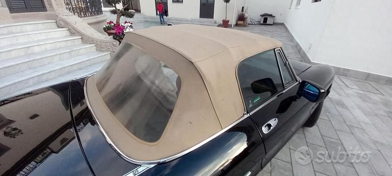 Usata Alfa Romeo Spider 109 CV (80 kW) 1992 Nero Cabrio