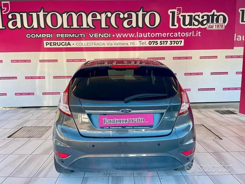 Usata Ford T 95 CV (69 kW) 2017 Berlina