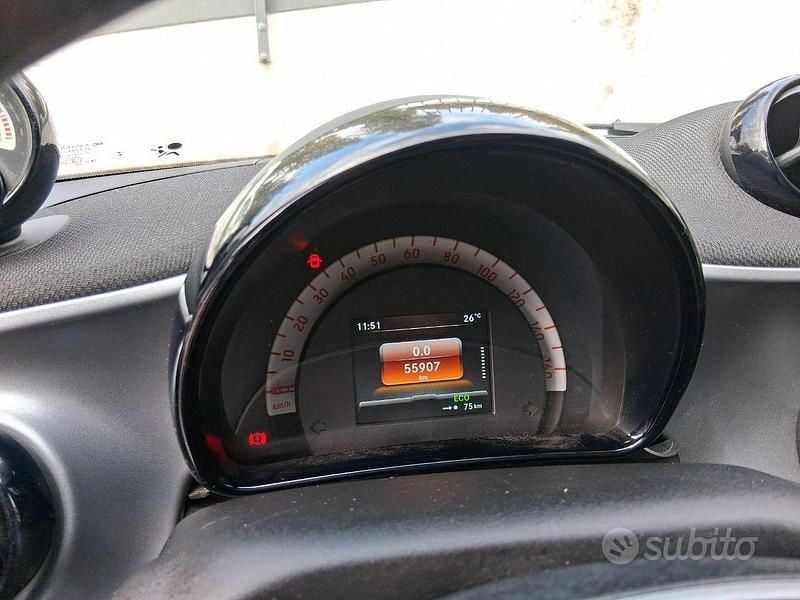 Usata Smart ForFour Electric Drive Passion 60 kW (82 CV) 2020 Nero Berlina