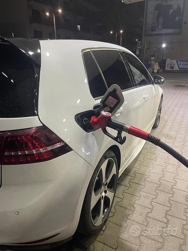 Usata VW Golf VII GTI 220 CV (161 kW) 2013 Bianco Berlina