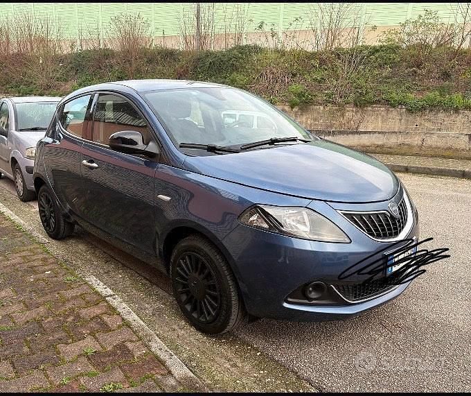 Usata Lancia Ypsilon 2022 Blu Utilitaria