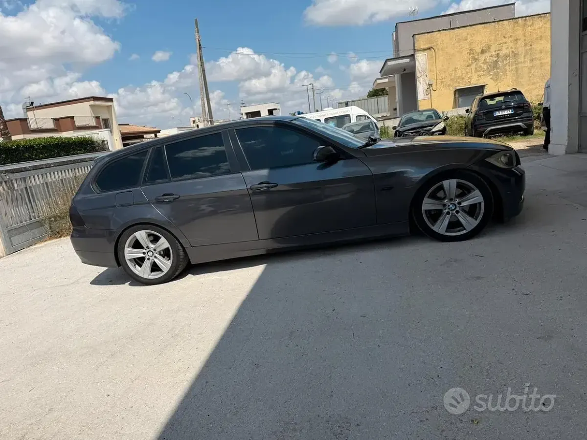 Usata BMW 320 Efficient Dynamics 163 CV (119 kW) 2006 Grigio Station wagon