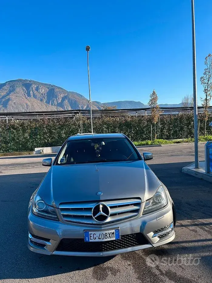 Usata Mercedes C250 204 CV (150 kW) 2011 Grigio Berlina