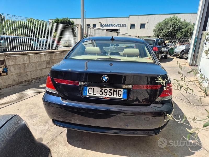 Usata BMW 730 218 CV (160 kW) 2004 Blu Berlina