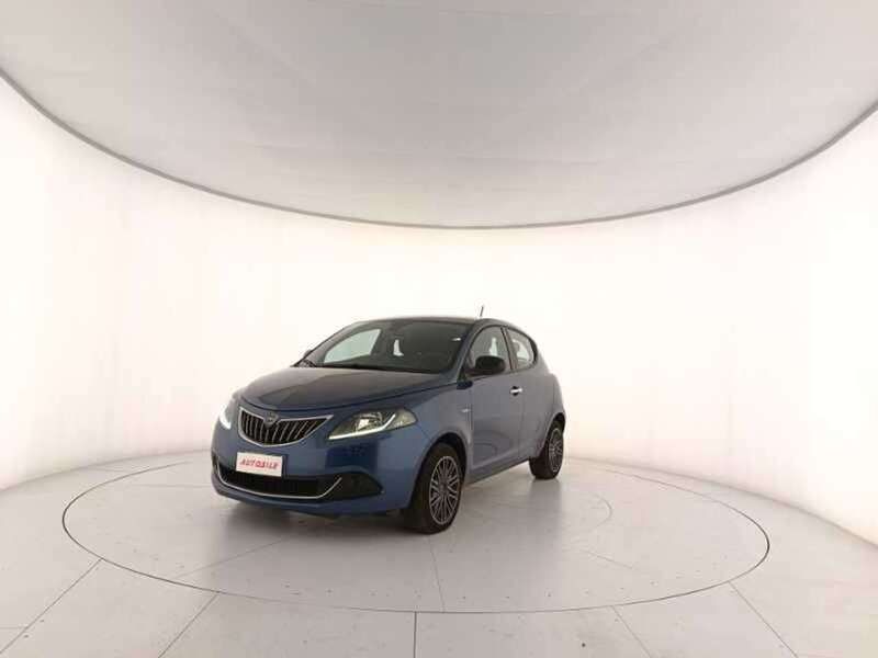 Blu Usata 2022 Lancia Ypsilon Silver Due volumi | 11.000 € (Buon prezzo) - Immagine 1/4