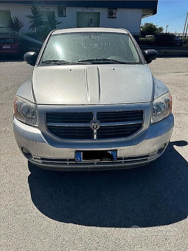Grigio Usata 2008 Dodge Caliber Due volumi | 999 € (Super prezzo) - Immagine 1/4