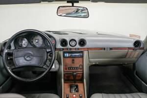 Usata Mercedes 560 230 CV (169 kW) 1988 Nero Cabrio