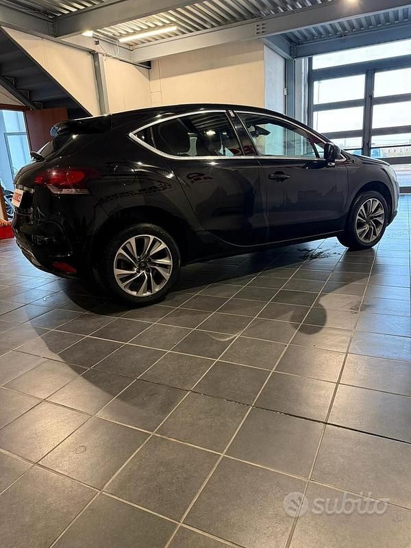 Usata Citroën DS4 112 CV (82 kW) 2012 Nero Utilitaria