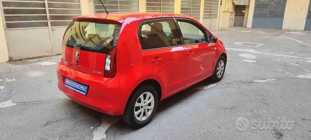 Usata Skoda Citigo Style 60 CV (44 kW) 2018 Rosso pastello Utilitaria
