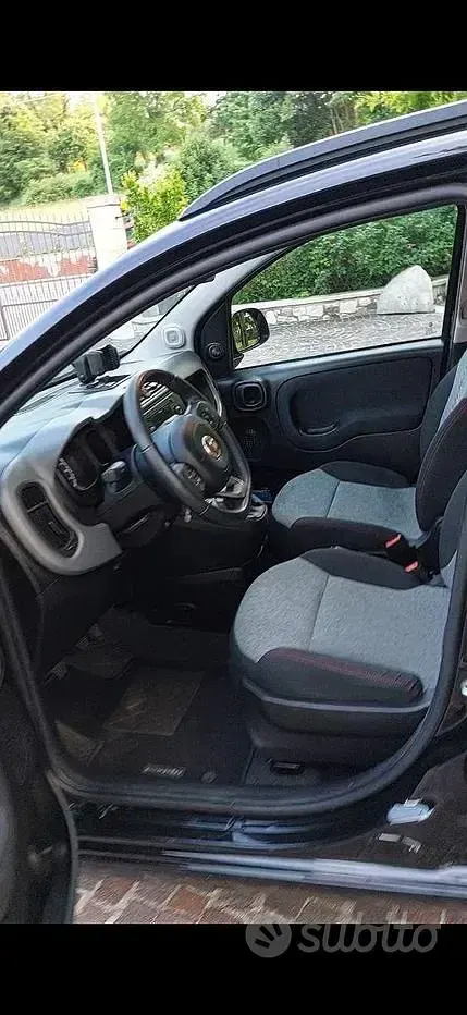 Usata Fiat Panda Lounge 69 CV (50 kW) 2020 Nero Utilitaria