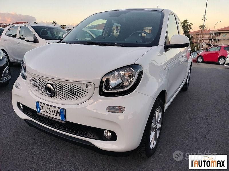 Bianco Usata 2019 Smart ForFour Passion Utilitaria | 12.900 € (Buon prezzo) - Immagine 1/4