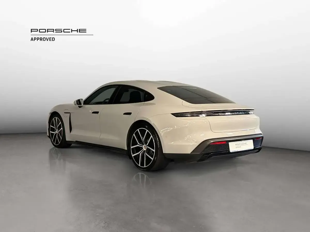 Usata Porsche Taycan Performance Package 319 kW (435 CV) 2024 Gesso Berlina