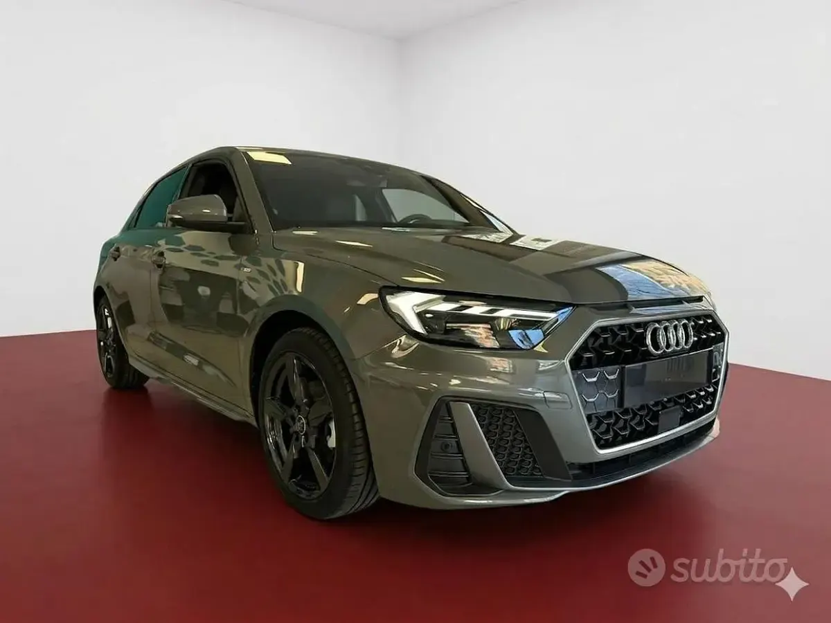 Nuova Audi A1 S-Line 116 CV (85 kW) 2025 Gray SUV