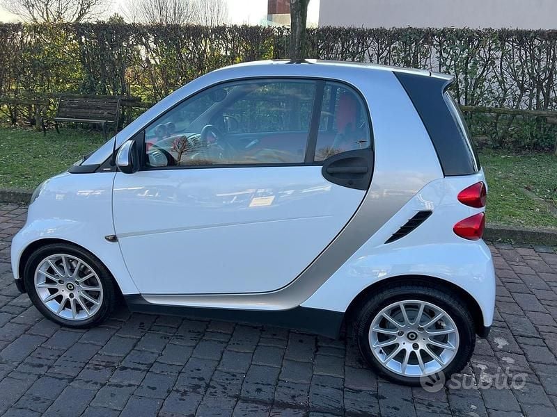 Usata Smart ForTwo Coupé 70 CV (51 kW) 2010 Bianco Coupé